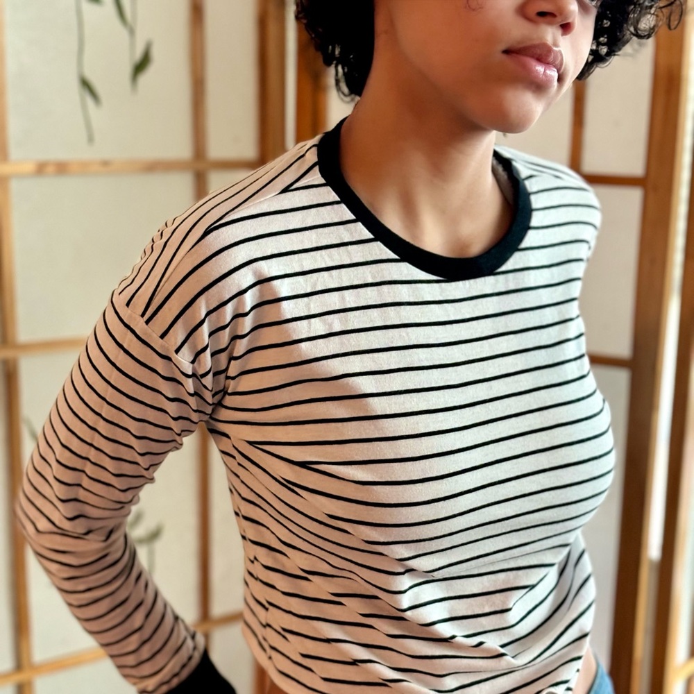 Forever 21 long sleeve Cropped Top